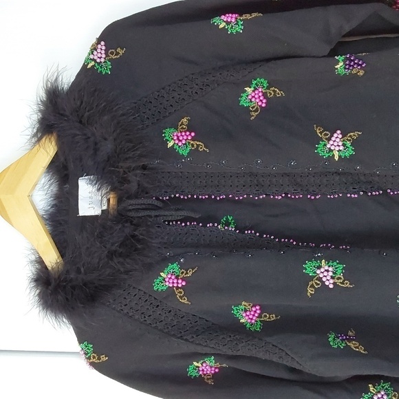 Just B Black Fur collar Novelty Grapes beaded Shawl shrug Vibrant Gorg! Sz.XL - Picture 2 of 10